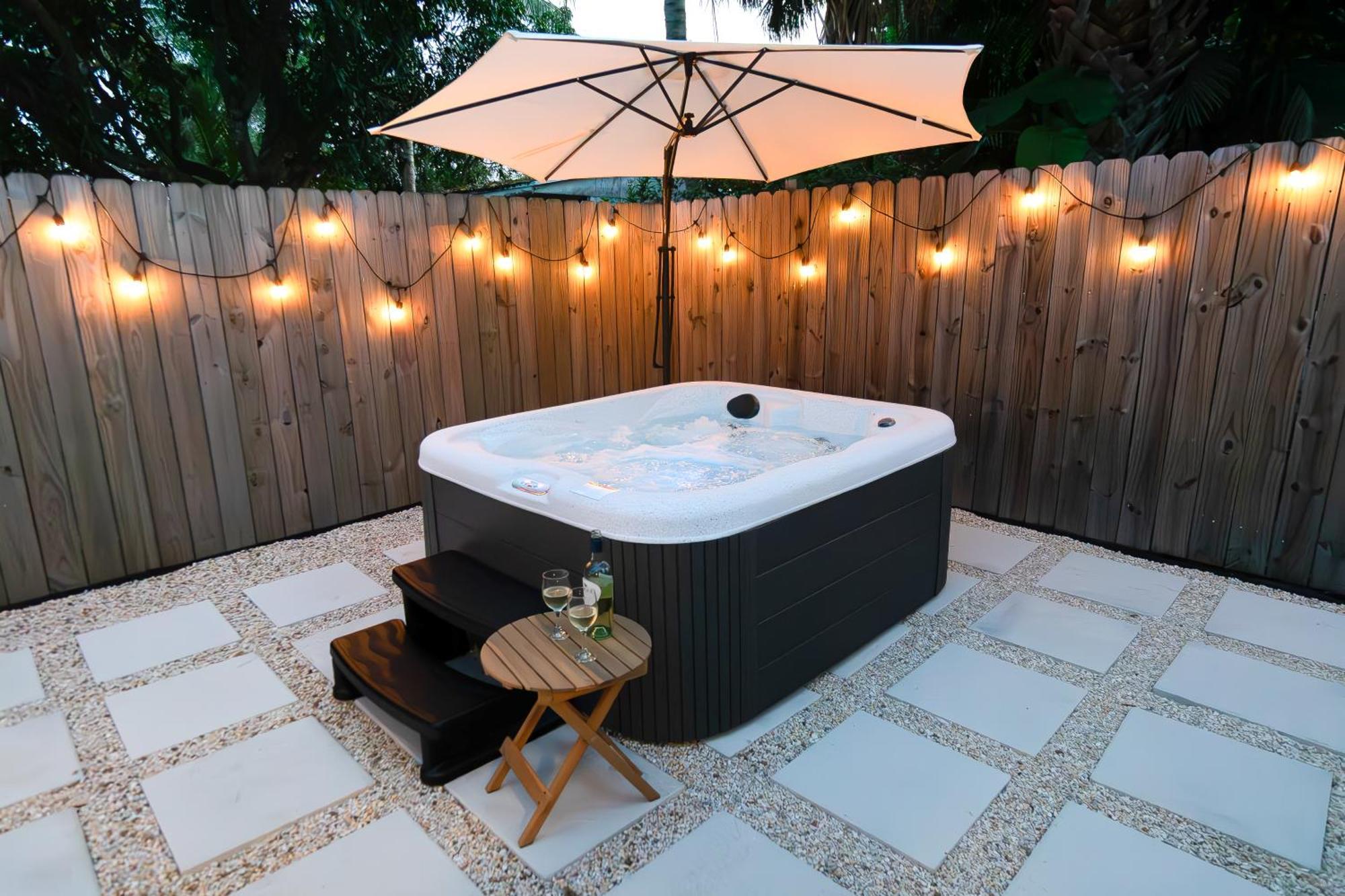 West Palm Beach Elegant 5Br With Hot Tub And Fire Pit Near Beach Exterior photo